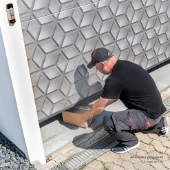 SOMMER Handsender Telecody Courier, Weiß -Heimwerkzeuge s12829 00003 sommer handsender telecody courier weiss anwendungsbeispiel2